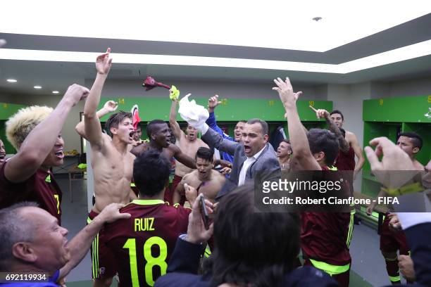 The Venezuelan team celebrate after they defeated the USA during the FIFA U-20 World Cup Korea Republic 2017 Quarter Final match between Venezuela...