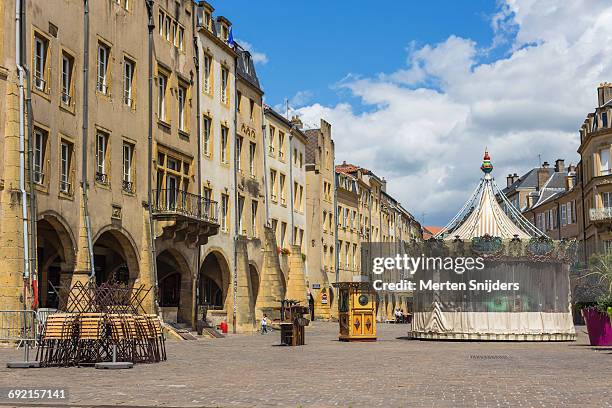 empty place saint-louis with carousel - metz bildbanksfoton och bilder