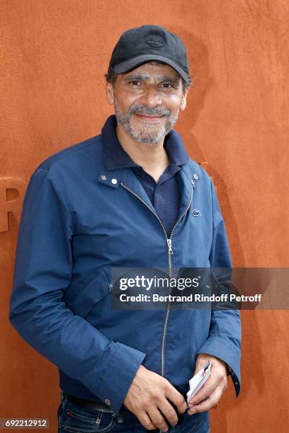 Actor Pascal Elbe attends the 2017 French Tennis Open - Day Height at Roland Garros on June 4, 2017 in Paris, France.