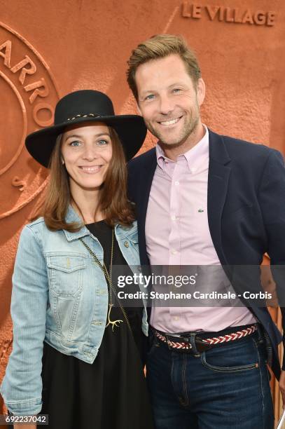 Actors Jamie Bamber and his wife Kerry Norton attend the 2017 French Tennis Open - Day Height at Roland Garros on June 4, 2017 in Paris, France.