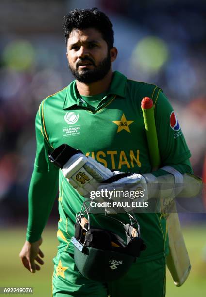 Pakistan Azhar R 193 India Azhar Ali Stock Photos, High-Res Pictures, and Images - Getty ...