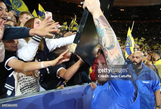 Thomas Domingo of ASM Clermont celebrates the victory following the Top 14 final match between RC Toulon and ASM Clermont Auvergne at Stade de France...