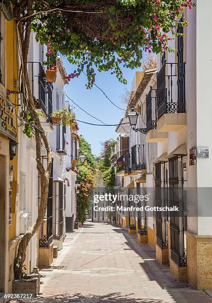 casco antiguo marbella old town - marbella 個照片及圖片檔