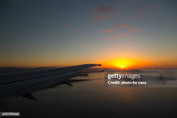 sunset - 飛行機 fotografías e imágenes de stock