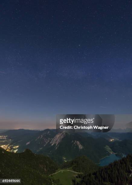 bavaria alps - herzogstand - sorglos imagens e fotografias de stock
