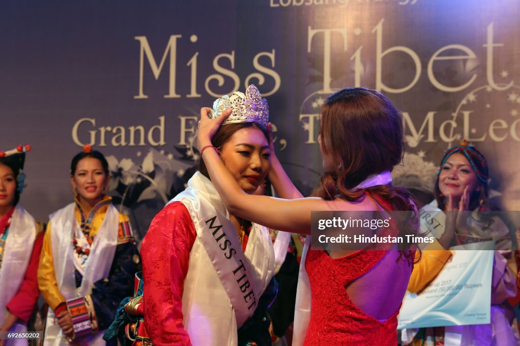 21-Year-Old Air Hostess Tenzin Paldon Crowned Miss Tibet 2017