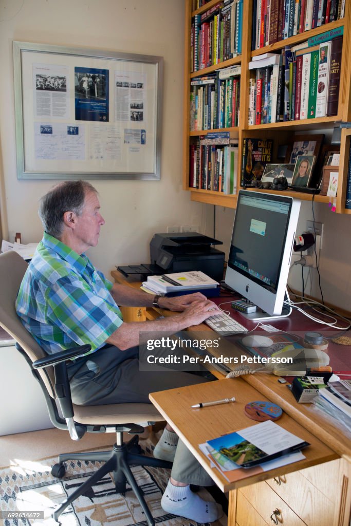 Noakes Tim Noakes, a South African scientist and an emeritus professor in ...