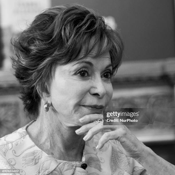 Chilean writer, Isabel Allende arrives to present her book 'Mas alla del invierno' in Madrid on June 5, 2017.