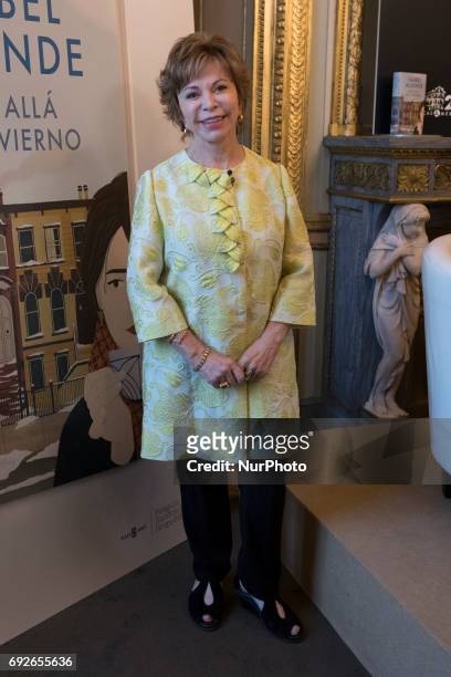 Chilean writer, Isabel Allende arrives to present her book 'Mas alla del invierno' in Madrid on June 5, 2017.
