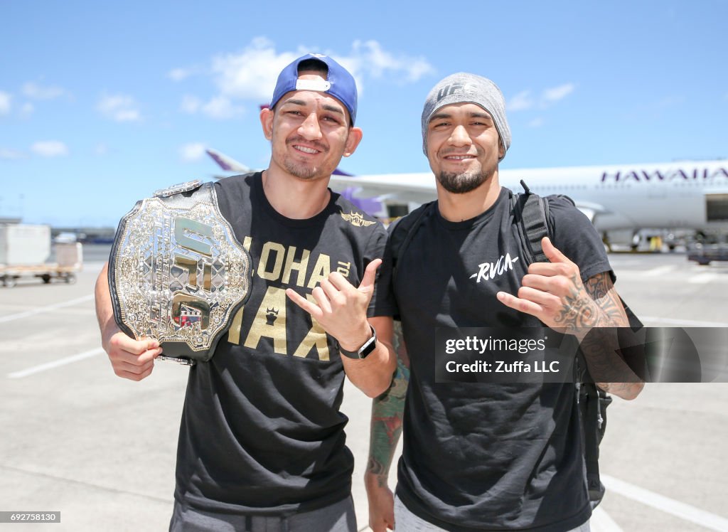 Max Holloway Arrives Home After Becoming the Undisputed UFC Featherweight Champion