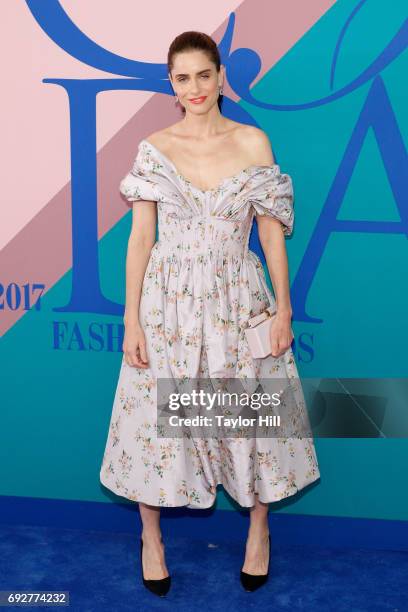 Amanda Peet attends the 2017 CFDA Fashion Awards at Hammerstein Ballroom on June 5, 2017 in New York City.
