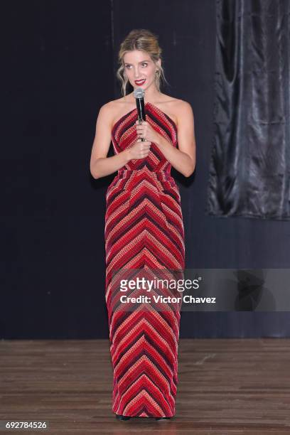 Actress Annabelle Wallis attends the unveiling of an art poster inspired by the film "The Mummy" made by artist Ricardo Garcia "Kraken" at Museo...