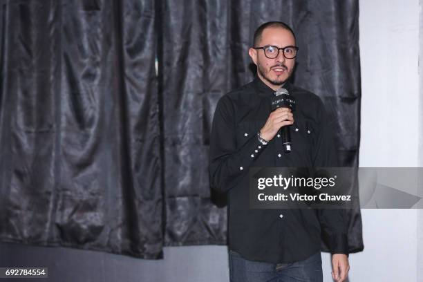 Artist Ricardo Garcia "Kraken" attends the unveiling of his poster inspired by the film "The Mummy" at Museo Soumaya on June 5, 2017 in Mexico City,...