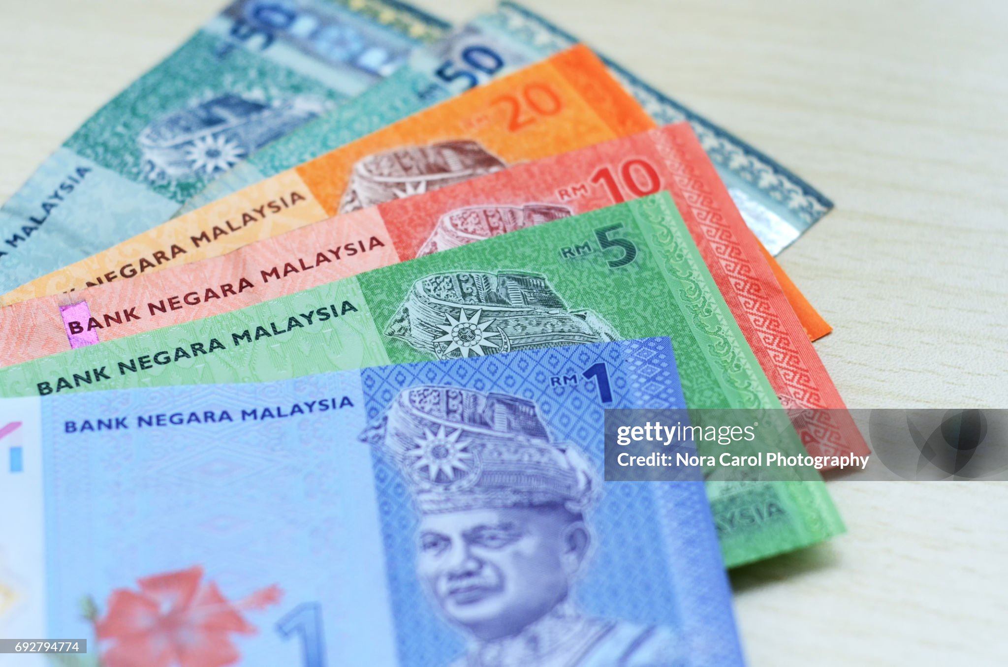 4 Ringgit M’sian Ringgit drops close to lowest value against US Dollar in 26 ...