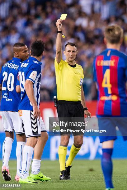 Referee Carlos Clos Gomez during the Copa Del Rey Final between FC Barcelona and Deportivo Alaves at Vicente Calderon Stadium on May 27, 2017 in...