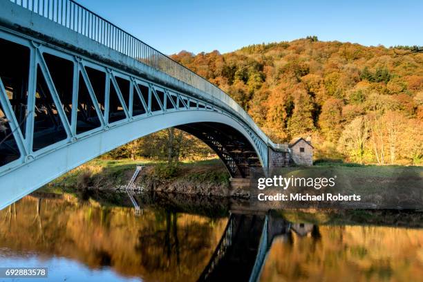 bigsweir bridge over the river wye, on offa's dyke walk and wye valley walk, near monmouth, wales - galles meridionale foto e immagini stock