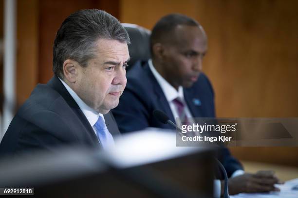 Mogadischu, Somalia Federal Foreign Minister Sigmar Gabriel , SPD, meets Hassan Ali Khaire, Prime Minister of Somalia and they speak to media...