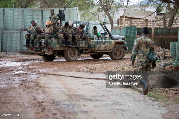 Baidoa, Somalia Soldiers are driven into a barracks on the loading area of a van on May 01, 2017 in Baidoa, Somalia.