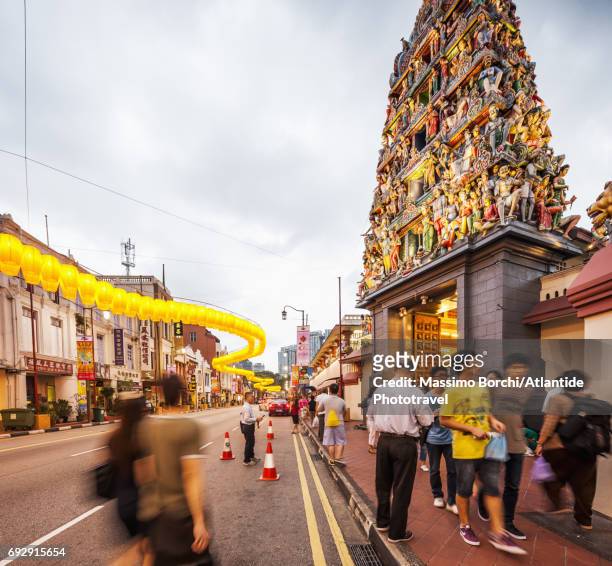 chinatown, sri mariamman temple - sri mariamman temple singapore stock pictures, royalty-free photos & images