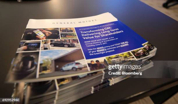 Stack Pamplet 19 Stack Of Pamphlets Stock Photos, High-Res Pictures, and Images ...