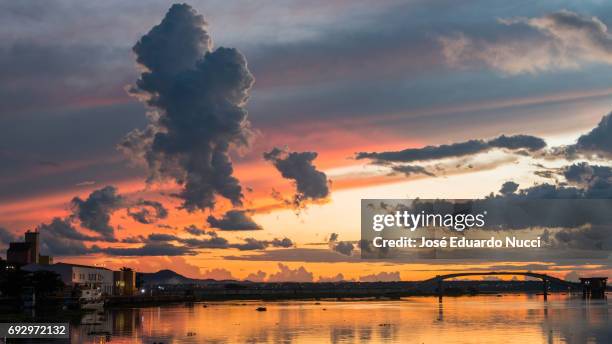 sunset corumbá city - imagem a cores ストックフォトと画像