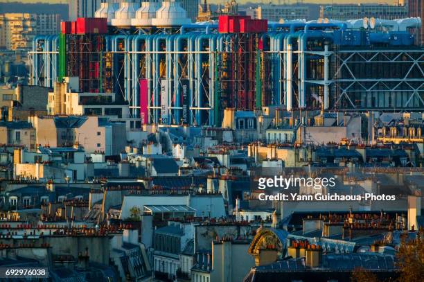the centre georges pompidou, paris, france - centre pompidou stock pictures, royalty-free photos & images