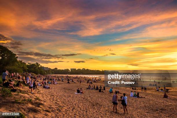 mindil beach sunset market in darwin - território do norte - fotografias e filmes do acervo