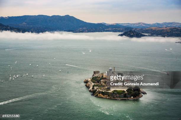 alcatraz island at san francisco - alcatraz 個照片及圖片檔