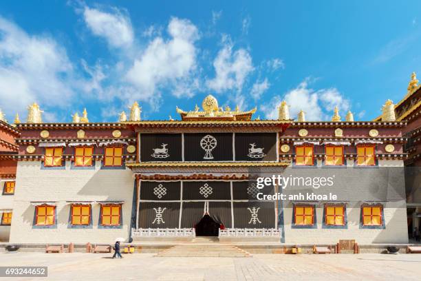 songzanlin monastery - songzanlin monastery stock pictures, royalty-free photos & images