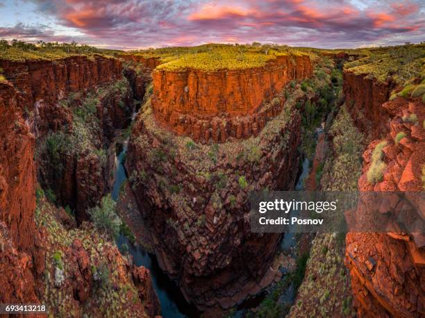 knox gorge - karijini national park stock pictures, royalty-free photos & images