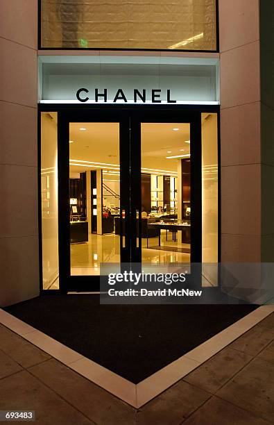 1,114 Chanel Store Beverly Hills Stock Photos, High-Res Pictures
