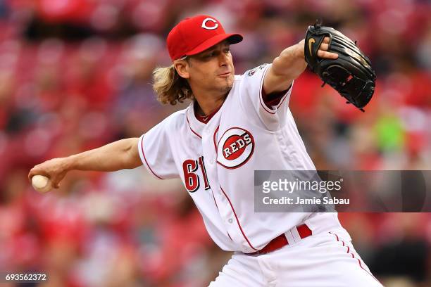 Bronson Arroyo of the Cincinnati Reds pitches in the second inning against the St. Louis Cardinals at Great American Ball Park on June 7, 2017 in...