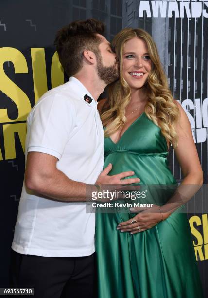Thomas Rhett and Lauren Gregory attend the 2017 CMT Music Awards at the Music City Center on June 7, 2017 in Nashville, Tennessee.