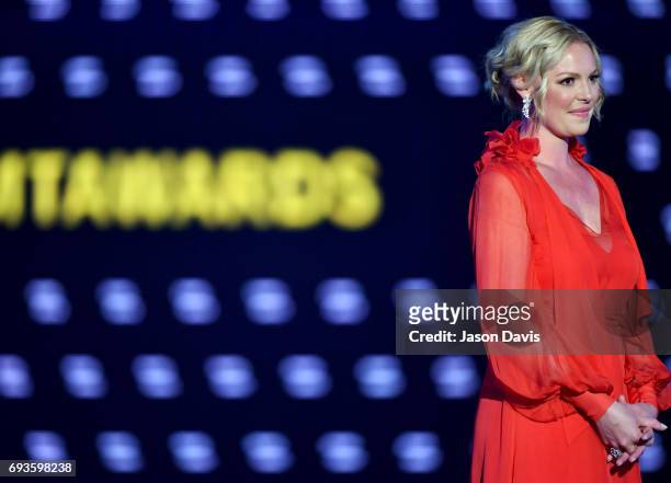 Katherine Heigl presents an award onstage at the 2017 CMT Music Awards at the Music City Center on June 7, 2017 in Nashville, Tennessee.
