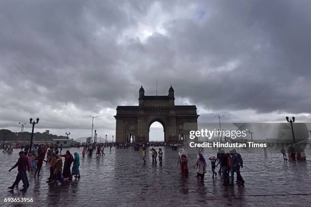 Suddden Raining Sudden Rain Photos and Premium High Res Pictures - Getty Images