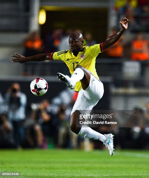 Pablo Armero of Colombia controls the ball during a friendly match between Spain and Colombia at La Nueva Condomina stadium on June 7, 2017 in...
