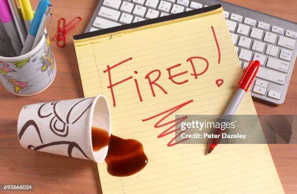 fired office desk - rauswerfen stock-fotos und bilder