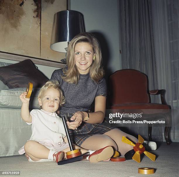 649 Anna Murdoch Photos & High Res Pictures - Getty Images