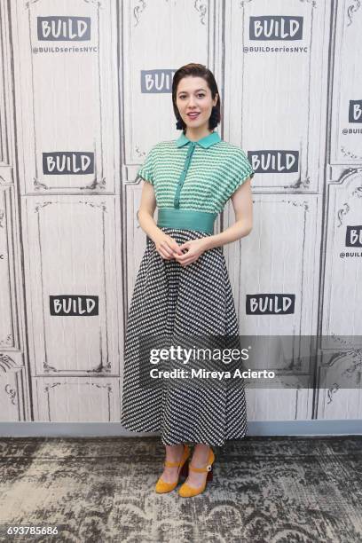 Actress Mary Elizabeth Winstead visits Build to discuss "Fargo" at Build Studio on June 8, 2017 in New York City.