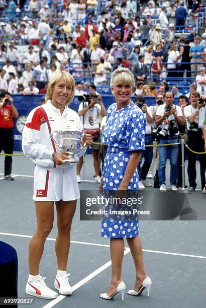 Martina Navratilova and Linda Evans at the 1986 U.S. Open Tennis Tournament circa 1986 in Flushing, Queens.