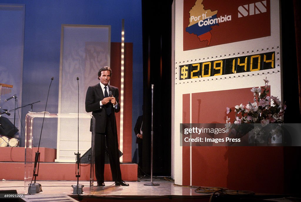 Julio Iglesias on stage during a Telethon for Colombia...