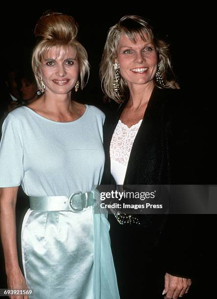 678 Cathy Lee Crosby Photos and Premium High Res Pictures - Getty Images