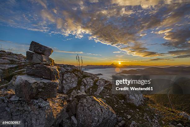 italy, marche, apennines, san vicino at sunrise in autumn - vicino stock pictures, royalty-free photos & images