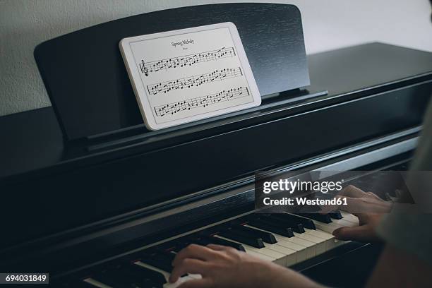 Note Player 1,286 Piano Keyboard Note Stock Photos, High-Res Pictures, and Images ...