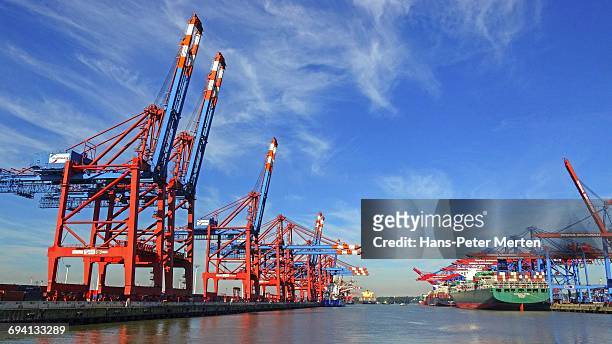 container terminal eurokai, hamburg, germany - hamburg germany port stock pictures, royalty-free photos & images
