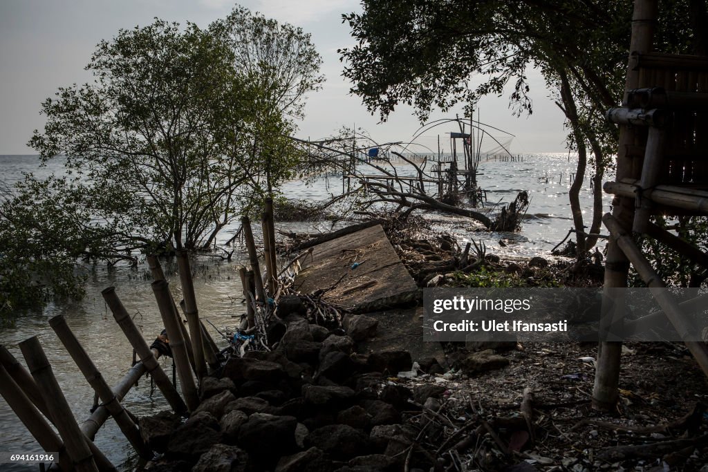 Indonesian Coasts Under Threat With Rising Waters