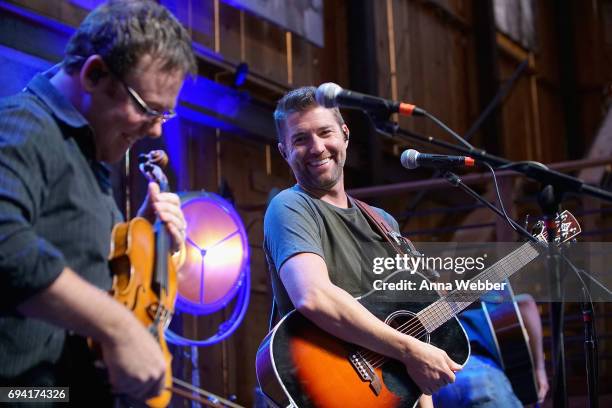 Singer Josh Turner performs onstage at the HGTV Lodge during CMA Music Fest on June 9, 2017 in Nashville, Tennessee.