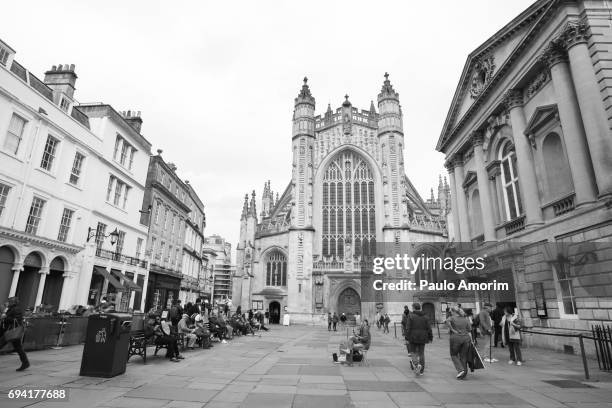 bath abbey church perpendicular gothic architecture in england - perpendicular gothic architecture stock-fotos und bilder