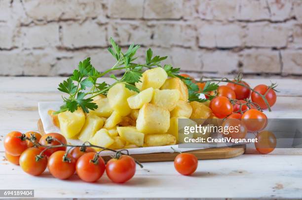 patatas bravas - comida vegetariana stock pictures, royalty-free photos & images