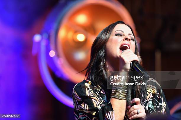 Singer Sara Evans performs onstage at the HGTV Lodge during CMA Music Fest on June 9, 2017 in Nashville, Tennessee.